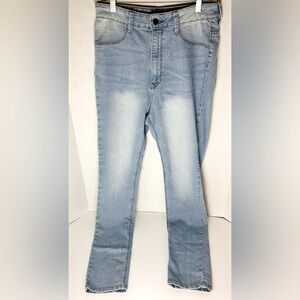 FASHION NOVA LIGHT BLUE DENIM WASHED JEANS. BUTTON FLY. WOMENS 13